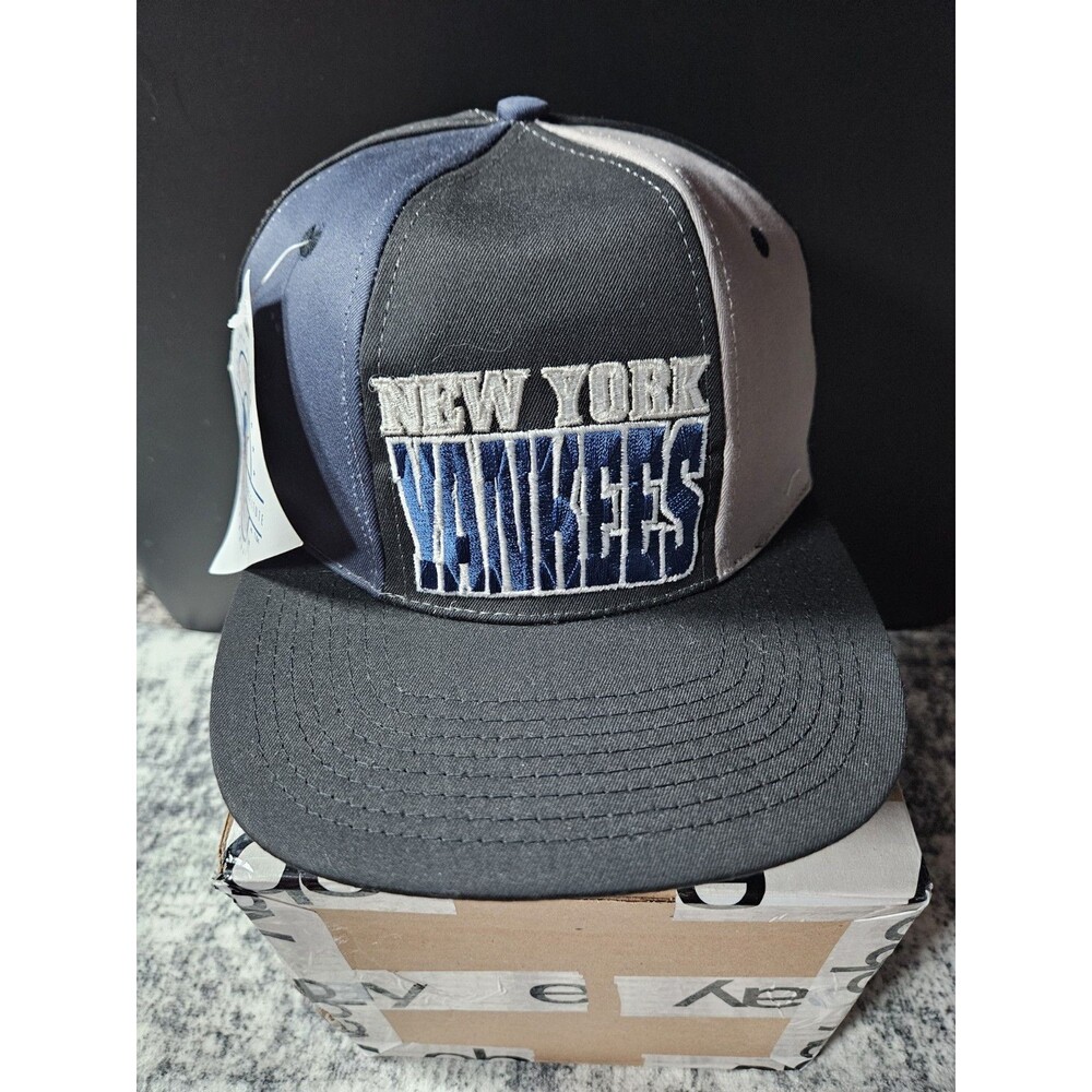 Vintage 90s Drew Pearson New York Yankees MLB Baseball Color Block Snapback Hat